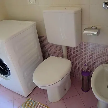 Hotel Spacious Flat Near Pluto
